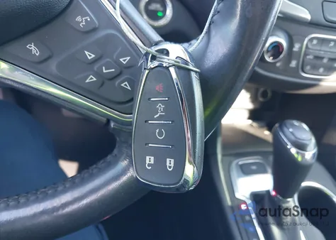 2020 Chevrolet Equinox Fwd Lt 2.0L Turbo z USA, uszkodzony, nr VIN 2GNAXLEX6L6184127